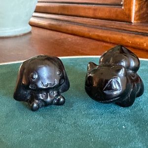 Obsidian Pokémon carvings.  Natural gemstone crystal. Bulbasaur.